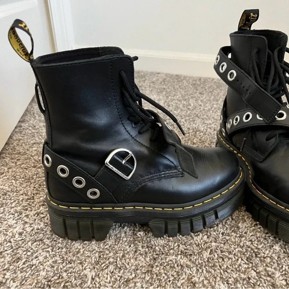 Dr Marten Platform boots - Picture 3 of 4